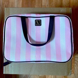 Hanging Cosmetic Case